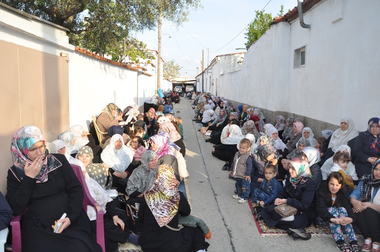 Bağlar Mahallesi Gençleri mevlid düzenledi